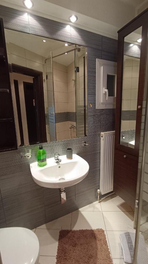 Central Sunny Apartment Thessaloníki Ngoại thất bức ảnh